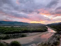 Shangri-La Tangburi Homestay Hotels near Wangyeju Camping Base