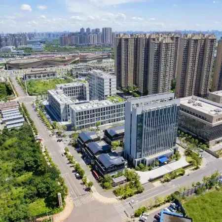 Mehood LESTIE (Wuhan Jiangxia Living Room Metro Station Aeon Mall Branch) Отели рядом с достопримечательностью «Wuhan Institute of Engineering and Technology - Northwest Gate»