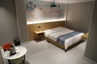Qichun New Land Hotel - Esports