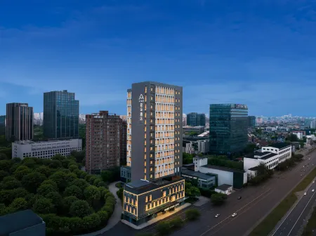 Shanghai Daning International Circus City Atour Hotel Отели рядом с достопримечательностью «Shanghai Circus World»