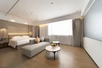 鉑頓國際公寓（湛江吳川新世界廣場店） 鄰近省級非物質文化遺產貔貅舞傳承基地的酒店