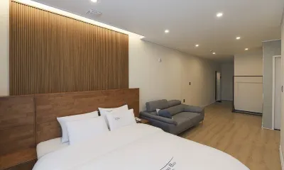Hotel Grand Bay Boryeong Hotels near Nampo Station