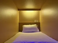 Togayther Hostel Black Hotel in zona Centro Thaniya