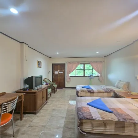 Phaiboon Hotel & Resort