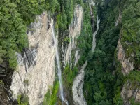 Vienna Hotel Shigatse Jilong Town - Mountain view