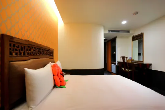 โรงแรมแฮนซัม บิสสิเนส