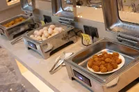 Manju Cloud Court Hotel