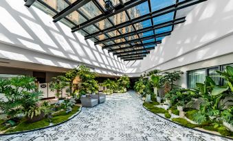 Four Seasons Garden Hotel