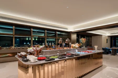 Wuhan Donghu Yuejiazui Subway Station Crystal Orange Hotel Отели рядом с достопримечательностью «Wuhan Keji Daxue Chengshi College»