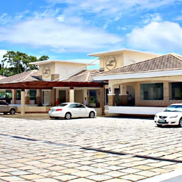 The Lake Hotel Tagaytay