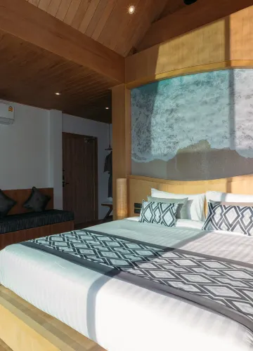 ห้องจูเนียร์สวีท พร้อมทางเข้าสระว่ายน้ำ