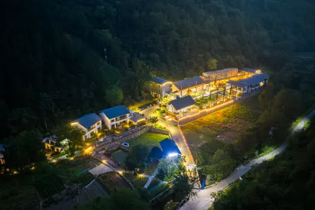 Nobin Resort Hotel Отели рядом с достопримечательностью «Liuchi Alley»