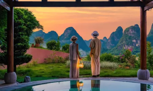 Yangshuo Fadai overhanging hot spring light luxury hotel