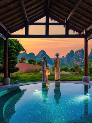 Yangshuo Fadai overhanging hot spring light luxury hotel