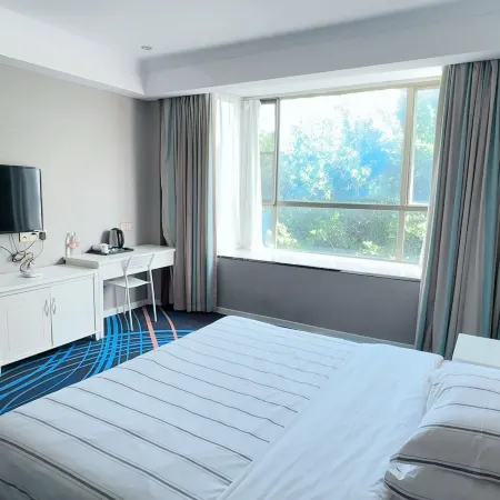 Yan Nian Hotel