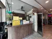 โอโย 91242 มัวร์ โกลเดน ฮอร์ส โรงแรม - ที่มีที่จอดรถ