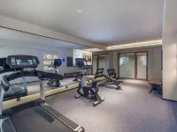 Madison Hotel (Harbin Pedestrian Zhongyang Street Railway Station)