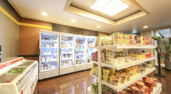 The Oakra Hotel Các khách sạn gần Bãi biển Iho