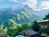 Mount Yunqiu Yaodong Courtyard Hotels in Xiangning