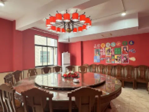 棲畔電梯民宿（橫店影視城明清宮苑店）