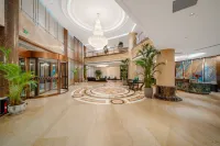 Zhuge Liang Business Grand Hotel (Yinan Lishan Road)