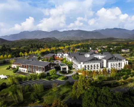 グランニューセンチュリー雲谷徳信リゾートホテル 莫干山 安吉のホテル