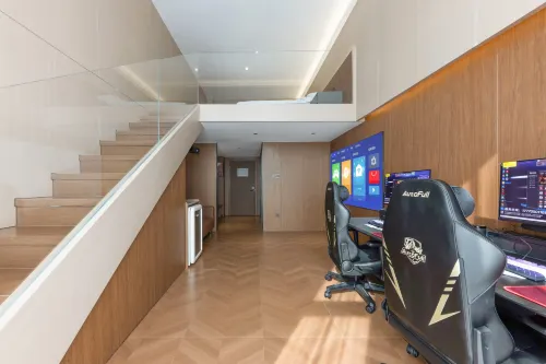 EON · Yi E-Sports Hotel (Yichun Heyue Fortune Center)