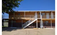 Love Hotels Western Holiday by OYO at Harlan Lake NE