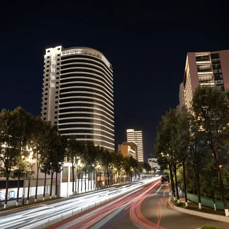 Kunming Lanxuan Hotel (Nanping Pedestrian Street & Green Lake Park Branch)