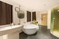 原來新生酒店