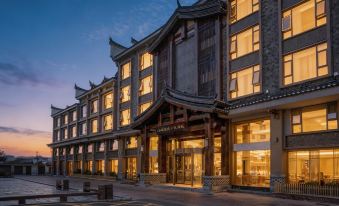 Chengyun Yuexi Resort Hotel (Fenghuang Ancient Town Hongqiao Branch)