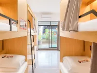 Three Cats Youth Hostel (Meishan Renshou Xixili Store）