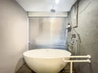 Lvtu Yasu Holiday Hotel (Wentang Gujing Spring Street Branch) - balcony