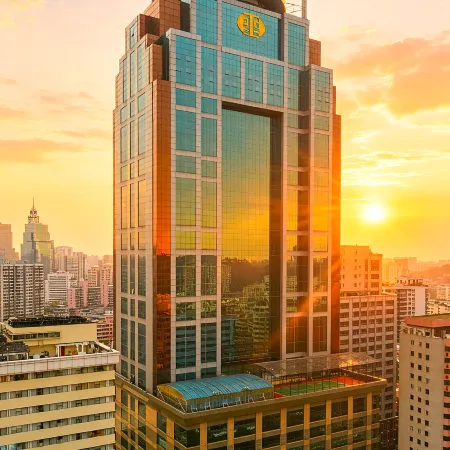 Asia International Hotel Отели рядом с достопримечательностью «Торговый центр La Perle»