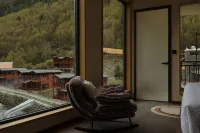 Libai | Goodnight Hot Spring Pool Mountain Lodge (Mount Siguniang Scenic Area)