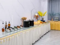 Vienna International Hotel (Dongguan Humen High-speed Railway Station Wanda Plaza Branch) Hotels near Humen