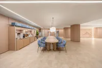 HanTing Hotel (Nyingchi Maoniu Square)
