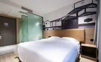 Xidi Hotel (Kunshan Bacheng Shipai North Street) - parking
