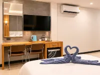 The Mantra Hotel Kata Noi Отели рядом с достопримечательностью «Смотровая площадка Ката-Карон»