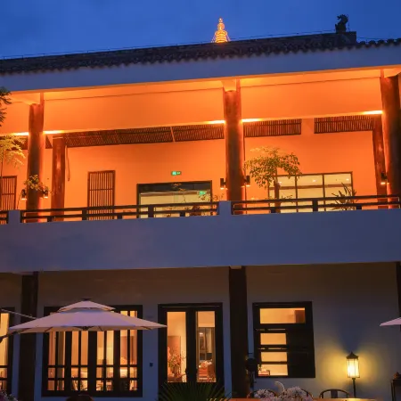 Lotus Yard Zen Hotel
