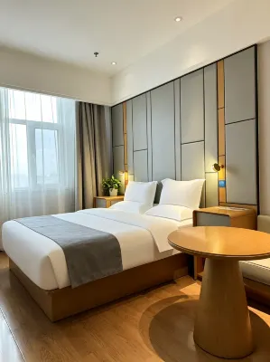 Good Hotel Zhaosu Hometown - Parkplatz