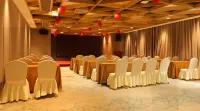 Cheermay Hotel (Jining Jinyu Road Vocational and Technical College) - 3 Yıldız