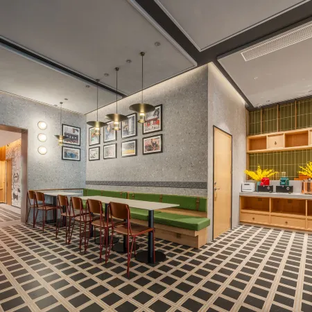 TRUE GO Hotel (Chengdu Taikoo Li Chunxi Road Subway Station)