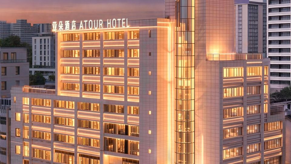 Hangzhou West Lake Hubin Fengqi Road Subway Station Atour Hotel