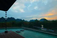 Lan·Cove Ancient Tree Hot Spring Retreat (Tong Nay Cove Branch) - Yüzme Havuzu