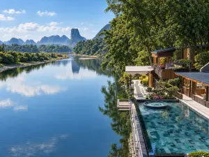Riverside Paradise Hote (Lijiang River Branch)