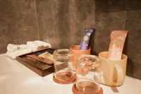James Joyce Coffetel Hotel (Guang'an Wuyue Square Branch) - ที่มีที่จอดรถ