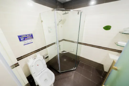 Pujiang Qianbaidu Hotel