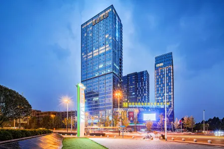 Hengding Century Hotel Отели рядом с достопримечательностью «Chengdu Aeronautic Vocational and Technical College»