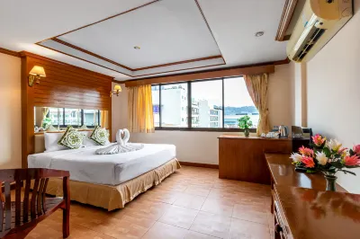 JB Green Hotel Patong Hotel in zona Palm Spring Condo
